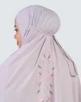 Robe Abaya Modeste Broderie Florale en Crêpe Sérénité, Ensemble de Prière avec Ouverture Élastiquée pour le Visage, Telekung pour Femmes Musulmanes OEM ODM