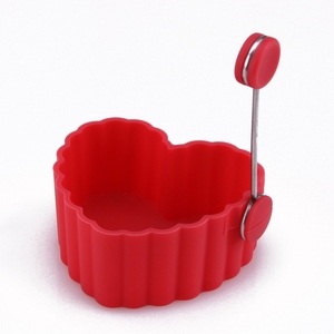 Elegante Molde de Silicona para Pastel Estándar Europeo, Desechable, en Forma de Corazón Rojo, con Asa, para Pasteles, Dulces y Jabones - Product Image 2