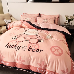 Parure de lit quatre pièces en <span class=keywords><strong>soie</strong></span> glacée haut de gamme, style luxe léger ; Linge de lit trois pièces en polyester entièrement lavable ; <span class=keywords><strong>Couette</strong></span> d'été toutes saisons - Product Image 6