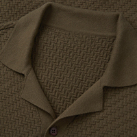 Cardigan en coton tricoté sur mesure OEM pour homme, uni, formel, teint en fil, anti-boulochage, avec poche poitrine et bords côtelés, manches courtes d'été
