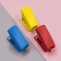 Ensemble d'agrafeuses 24/6 personnalisées de haute qualité Mini agrafeuse en plastique et métal colorée portable avec aiguilles pour le bureau et l'école