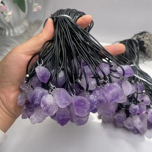 Grosir batu kristal alami buatan tangan, <span class=keywords><strong>Amethyst</strong></span> liontin batu kasar mentah untuk penyembuhan - Product Image 4