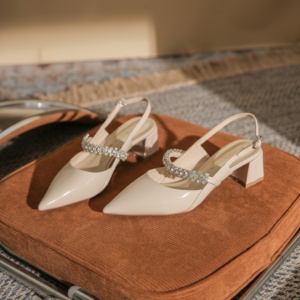 Sandales de soirée légères pour femme en cuir verni noir à bout pointu, avec talon compensé en satin orné de strass, à enfiler - Product Image 3