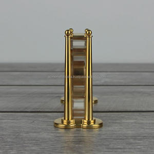 Reloj de mesa moderno de forma rectangular en metal con acabado chapado en oro perfecto para exhibición de mesa decorativa elegante para el hogar - Product Image 3