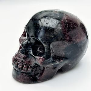 หัวกะโหลกหินออบซิเดียนสีแดงธรรมชาติคุณภาพสูง ขายส่ง สำหรับของขวัญบำบัดทางจิตวิญญาณ ตกแต่งบ้าน ตกแต่งสำนักงาน - Product Image 1