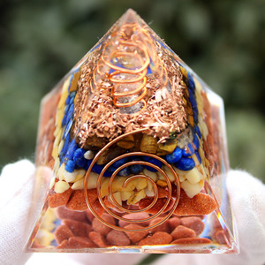 <b>Crystal</b> <b>Chip</b> Pyramid Resin Epoxy Craft Desktop Ornament Home Decoration 4 Layers Stone With Copper Coil - Product Image 2