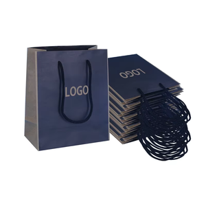 Bolsa de Papel de Regalo Personalizada al por Mayor, Bolsa de Regalo Reciclable de Cartón de Lujo con Asas de Cuerda - Product Image 4