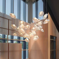 Lustre en verre en forme de nuage au design moderne et créatif pour hôtel, escalier duplex, salon, avec bulles de verre multiples