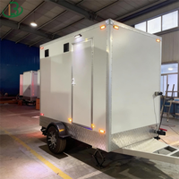 Remorque toilette de luxe sur roues pour chantier