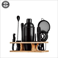 Ensemble de shaker à cocktail, kit d'outils de bar pour barman mixologie avec support élégant en bambou, kit de bar: cuillère à mélanger shaker Muddler Jigger