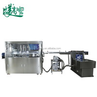 Machine de pressage de couvercles avec équipement d'inspection automatisé pour la détection des défauts de joint de bouchon de bouteille, des défauts de surface et des défauts de moulage