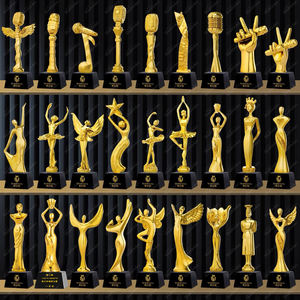 Personnalisé <span class=keywords><strong>acheter</strong></span> Sports Soccer Football gravé un <span class=keywords><strong>Trophée</strong></span> Récompenses trophi tasse Résine Artisanat boutique Personnalisé cheer trophées Médailles Plaques - Product Image 6