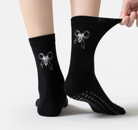 Nouvelles chaussettes de yoga, pilates et ballet en coton brodé avec nœud, design personnalisé, antidérapantes, collection Printemps-Été 2026