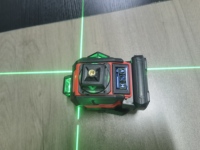 Niveau laser 16 lignes 360 degrés auto-nivelant à faisceau vert avec batterie lithium rechargeable et mode télécommande