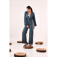 Ensemble pantalon et boléro bleu à lacets pour femme, ensemble coordonné élégant, tenue deux pièces avec détails en dentelle, look tendance, coupe confortable