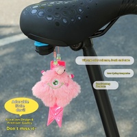 Pendentif décoratif mignon pour vélo de route et VTT, ruban réfléchissant, accessoires de cyclisme écologiques, poupée en peluche, ornement bts