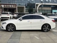 Mobil Sedan Mercedes Benz A Class 2023 A200 L Fashion Version Bekas