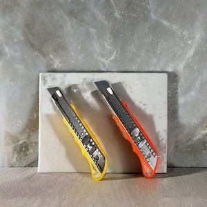 Couteau utilitaire rétractable manuel personnalisé avec lame en acier de 25 mm, support OEM, manche en plastique de couleur personnalisée - Product Image 2