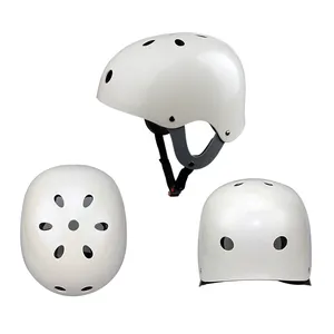 Casco de Skate para deportes acuáticos, nuevo modelo, para monopatín