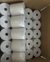 Rouleau de papier thermique blanc durable de 57 mm pour les reçus de caisse et les billets dans les secteurs du commerce de détail et des services