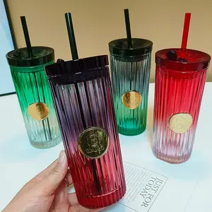सीगिफ्ट 2024 नया वर्टिकल ग्रेन ग्रेडिएंट प्लास्टिक सिप्पी कप सिंपल कार कॉफी मिल्क कप ढक्कन के साथ उपहार लक्जरी ग्लास टम्बलर मग