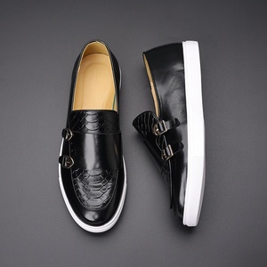 Chaussures décontractées pour hommes de style britannique, populaires en Corée, avec semelle en caoutchouc, chaussures d'hiver tendance avec couvre-chaussures - Product Image 4