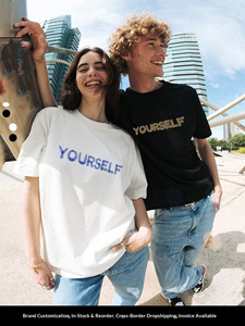 เสื้อยืดพิมพ์ลายตัวอักษรตัดกันสำหรับฤดูใบไม้ผลิและฤดูร้อนปี 2026 เสื้อคู่รักสไตล์อเมริกันแขนสั้นสุดเท่ - Product Image 2