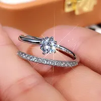 Bagues circulaires ouvertes délicates couleur argent pour femmes, incrustées de cristaux étincelants en zircon cubique, bijoux tendance pour les fêtes