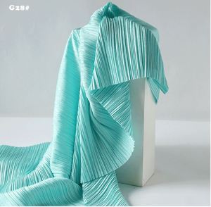 ผ้าไหมซาตินย้อมลายทางแบบยืดได้ ผลิตตามสั่งจาก Issey Miyake สำหรับทำกางเกงและชุดเดรส - Product Image 4