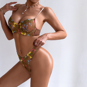 Ensemble soutien-gorge et culotte en dentelle brodée florale, sexy, avec armatures, en maille transparente, pour femme mature - Grande Vente - Product Image 3