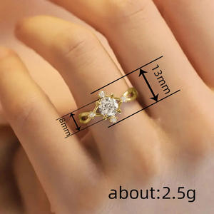 Anello di fidanzamento da donna in oro giallo con diamante taglio brillante rotondo, colore G naturale, pietra principale e diamanti laterali - Product Image 4