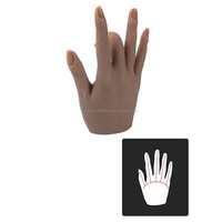 Fournisseur d'ongles Présentoir d'art d'ongles Mannequin en silicone pour ongles en acrylique avec réglage flexible des doigts