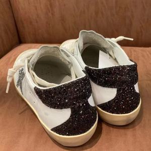 รองเท้าบอร์ดสีดำคลาสสิก ระบายอากาศได้ดี กันลื่น และสวมใส่สบาย รองเท้าตาข่ายดีไซน์หรู GGBD สไตล์สตรีทแฟชั่น - Product Image 4