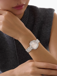 Reloj de Cuarzo de Lujo Personalizado para Mujer, Diseño Ovalado, Resistente al Agua, con Diamantes de Imitación, Regalo para Mujer. - Product Image 5