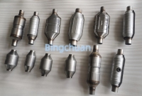 Système d'échappement d'usine BINGCHUAN avec catalyseur pour Prius, tuyaux d'échappement en acier inoxydable, bride 100 % testée