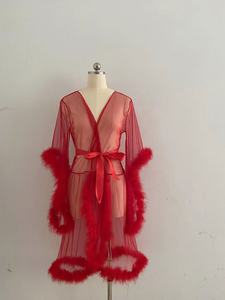 Lencería Sexy Roja Corta de Lujo para Mujer, con Ribete de Piel en Cuatro Colores - Product Image 2