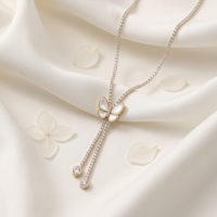Collier Lariat Élégant en Laiton Plaqué Or 14K avec Zircon et Papillon en Coquillage Pavé, Idéal pour Femme au Quotidien ou pour les Fêtes
