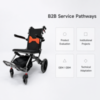 Fauteuil roulant pliable en alliage d'aluminium léger avec une largeur d'assise de 40 cm, une capacité de 100 kg et des freins doubles autobloquants