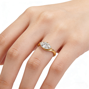 Bague de Fiançailles Classique en Or Massif 10K/14K/18K Argent Personnalisé avec Diamant de Laboratoire CVD Qualité IGI VVS-VS Coupe Marquise pour Soirée et Mode - Product Image 5