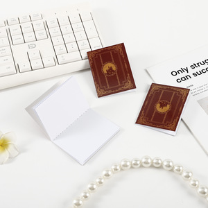 Mini Cuaderno 6x8cm, Diseño Creativo, Cubierta con Patrones Personalizados, 100-200 Páginas, Interior de Papel, Encuadernación con Línea de Tren, Portátil, de Bolsillo - Product Image 1