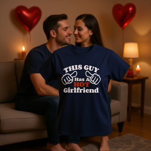 Camiseta con la frase "Este chico tiene una novia guapa", regalo divertido de aniversario para novio, camiseta para el Día de San Valentín - Product Image 3