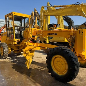 Motoniveladora Usada Komatsu GD511A con Control Avanzado para Nivelación de Carreteras, Equipo de Construcción - Product Image 4