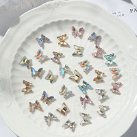 Paso Sico Strass Papillon en Cristal pour Ongles, Effet Aurore Arc-en-ciel Super Scintillant 3D, Bijoux d'Ongles Éclatants et Transparents