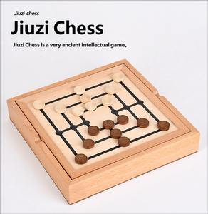 Juego de mesa superior y versátil 5 en 1 con estuche de madera de haya que incluye ajedrez, damas y palitos para jugar en interiores. - Product Image 6