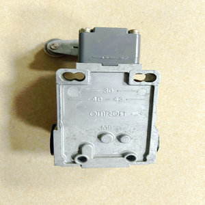 Interrupteur de fin de course AC-15 2A/400V, D4B-6A15N-SHI2 - Product Image 1
