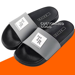 Pantoufles de luxe de créateur pour hommes marques célèbres glissières confortables réutilisables pour la maison massage imperméable plage utilisation hivernale logo personnalisé - Product Image 1