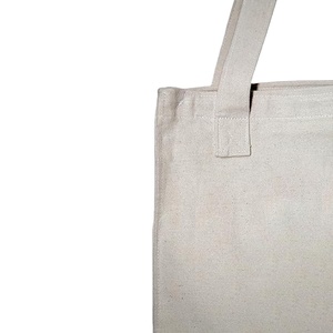 Sacs fourre-tout en toile personnalisés pour femmes avec bandoulière, 100 % coton, imprimés lettres/motifs, fermeture éclair recyclée - Product Image 5