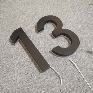 Números de Dirección Retroiluminados LED Personalizados con Halo de Luces Cálidas de 3200K Resistentes al Agua para Exteriores - Product Image 3