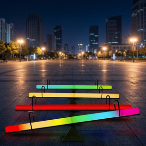 Balançoire extérieure commerciale pour jardin et terrasse, pour enfants et adultes, avec éclairage RVB à changement de couleur, pour parc d'attractions - Product Image 1