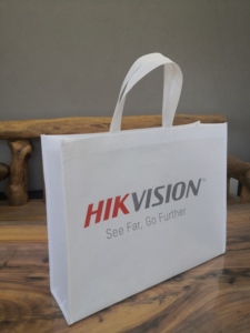 Customized Colored Recycled Laminated Non-Woven Shopping Carry Treasure <b>Tote</b> Pp Laminated Non Woven <b>Bags</b> With Logo for Festival - Product Image 3